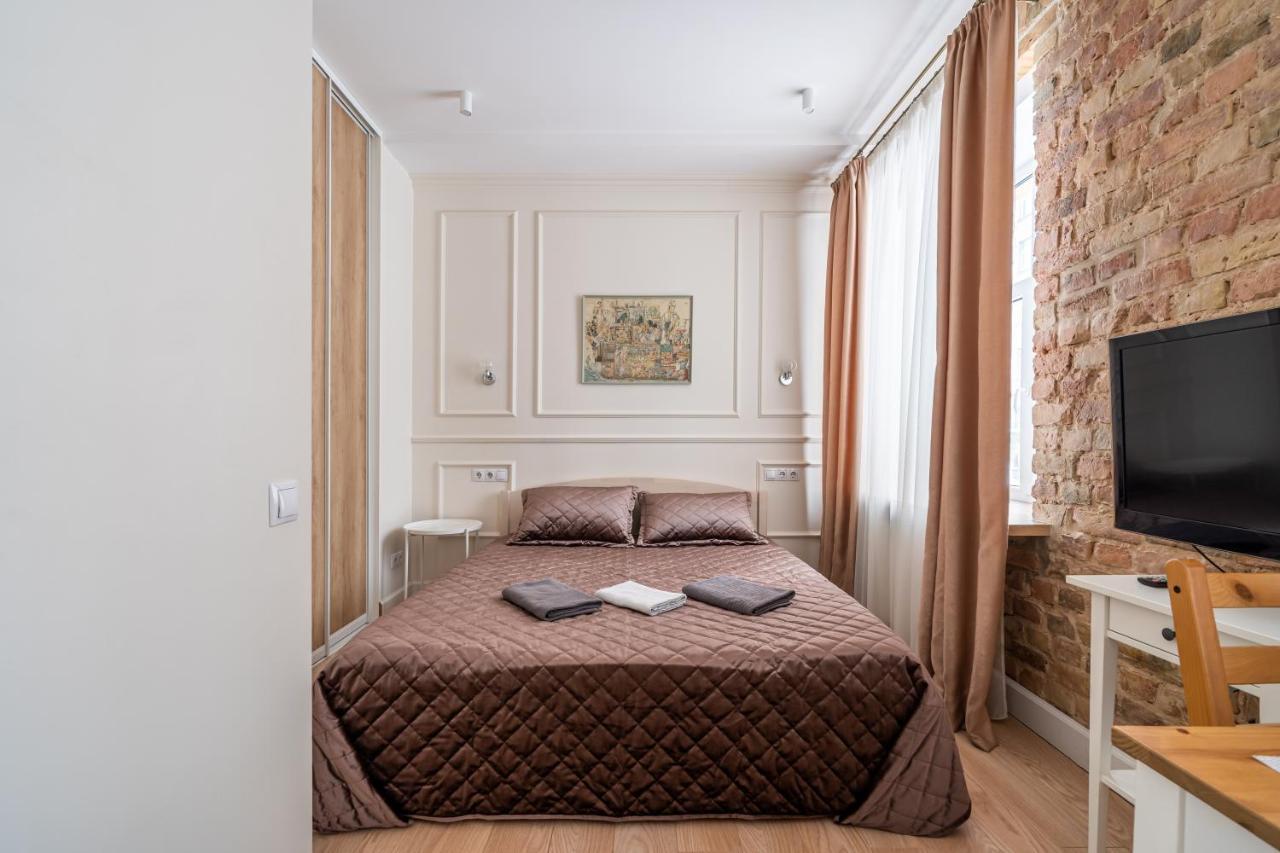 Stylish Studio Close To City Center, Cafes & Parks & Local Dining Riga Bagian luar foto
